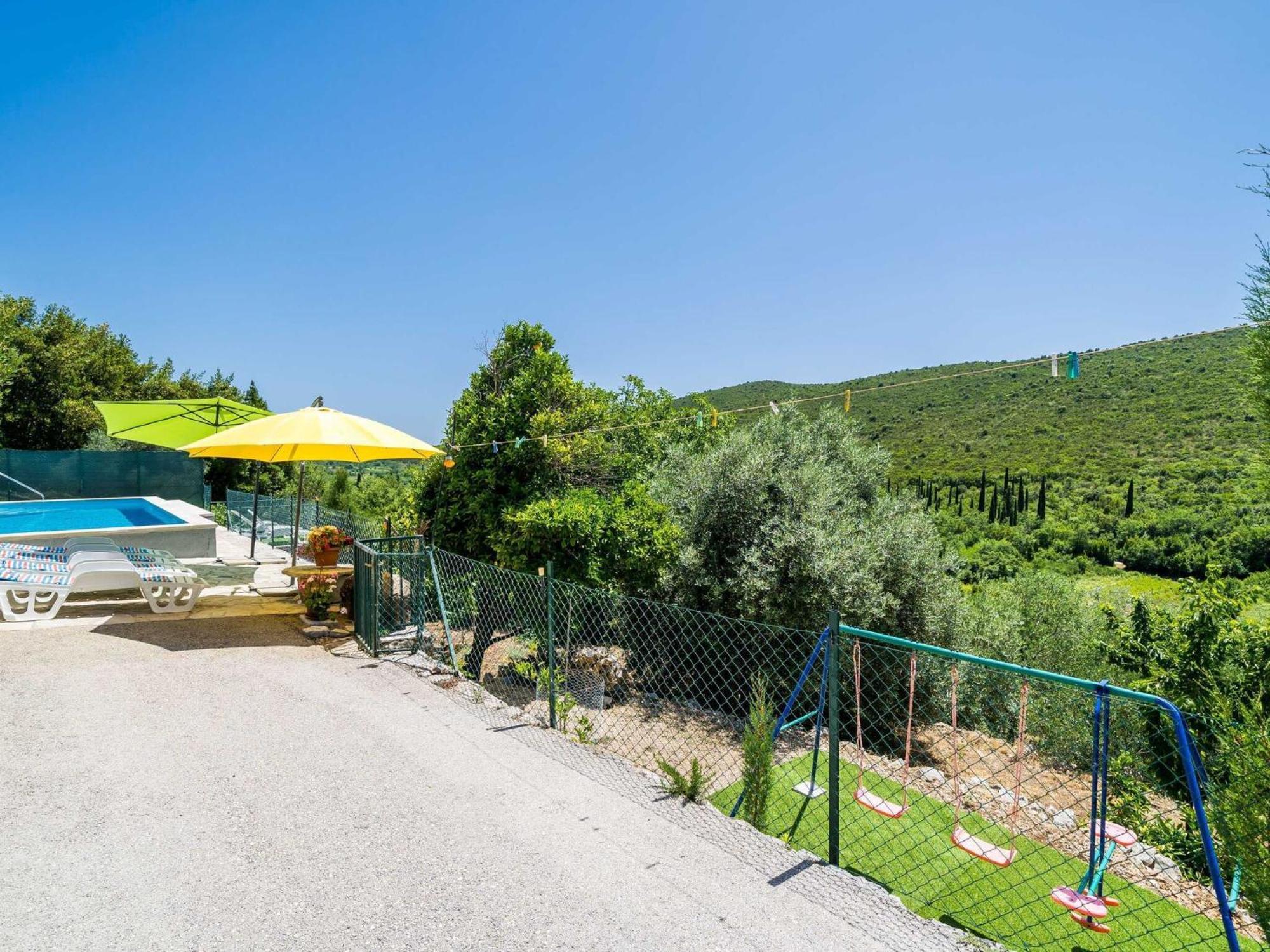 House Ko An-Four Bedroom Villa With Terrace And Swimming Pool Gruda Kültér fotó