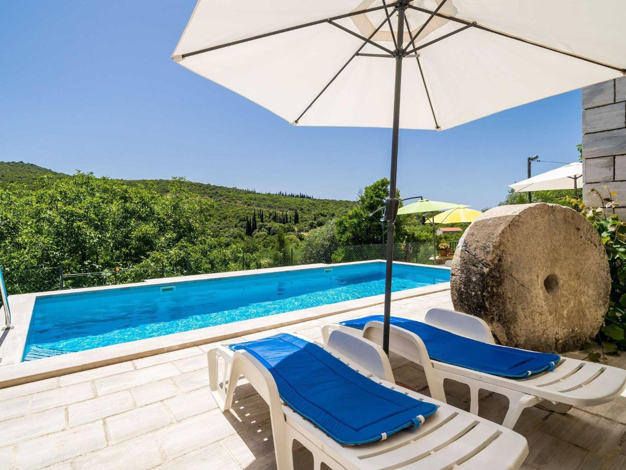 House Ko An-Four Bedroom Villa With Terrace And Swimming Pool Gruda Kültér fotó