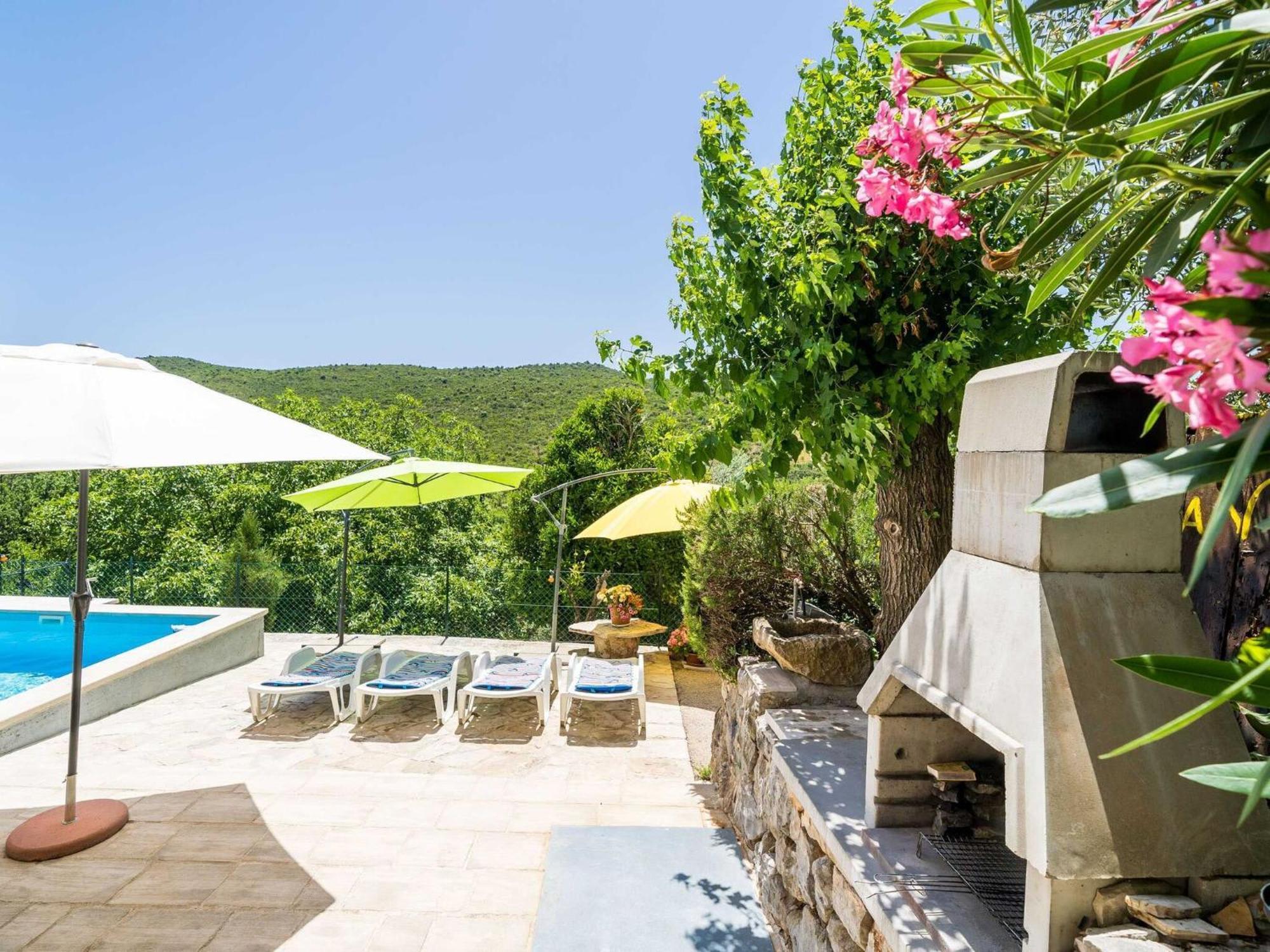 House Ko An-Four Bedroom Villa With Terrace And Swimming Pool Gruda Kültér fotó