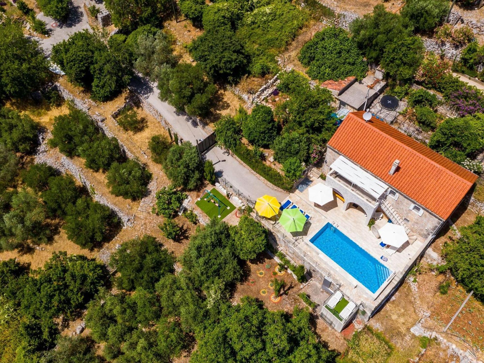 House Ko An-Four Bedroom Villa With Terrace And Swimming Pool Gruda Kültér fotó