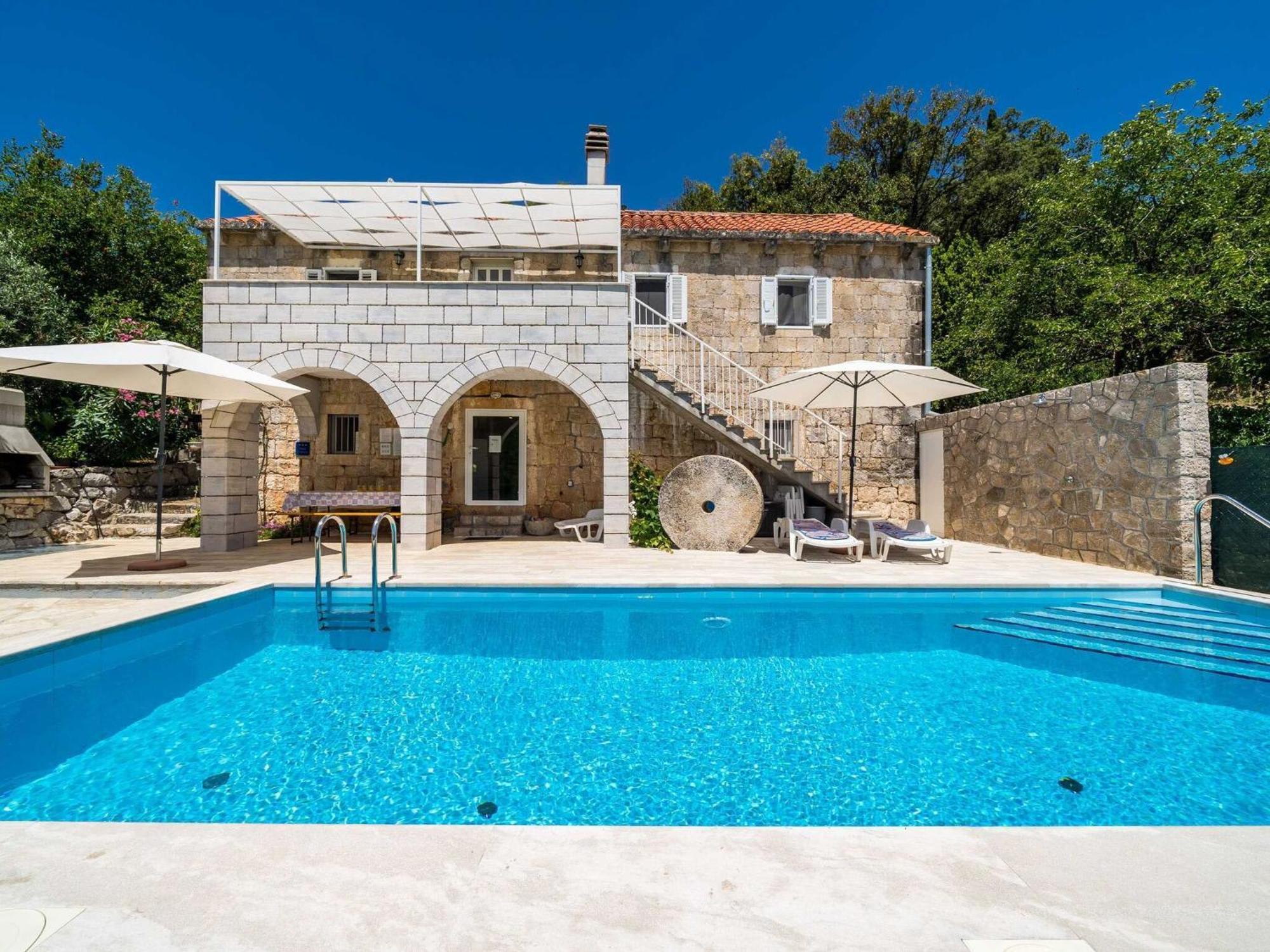House Ko An-Four Bedroom Villa With Terrace And Swimming Pool Gruda Kültér fotó