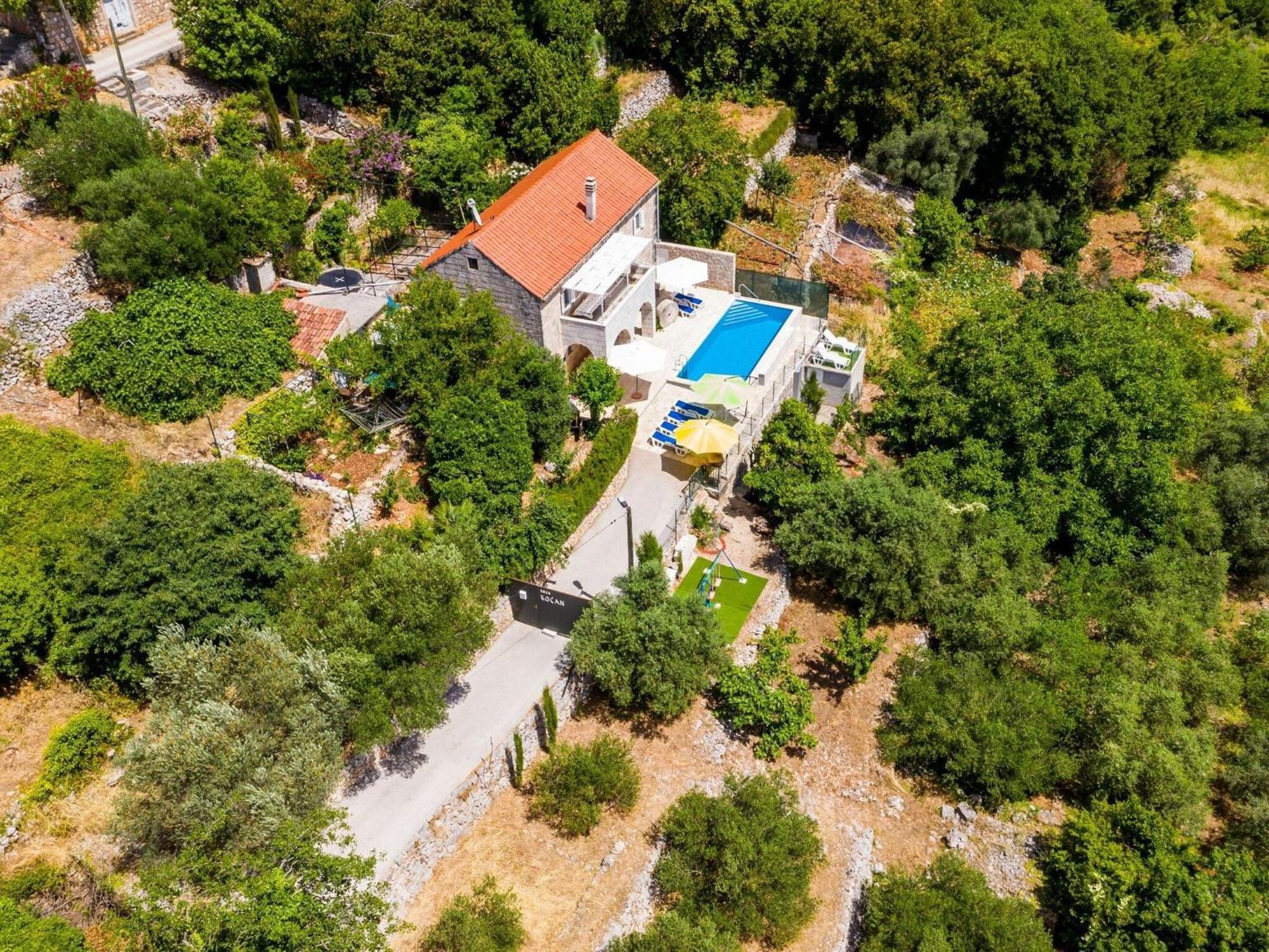 House Ko An-Four Bedroom Villa With Terrace And Swimming Pool Gruda Kültér fotó