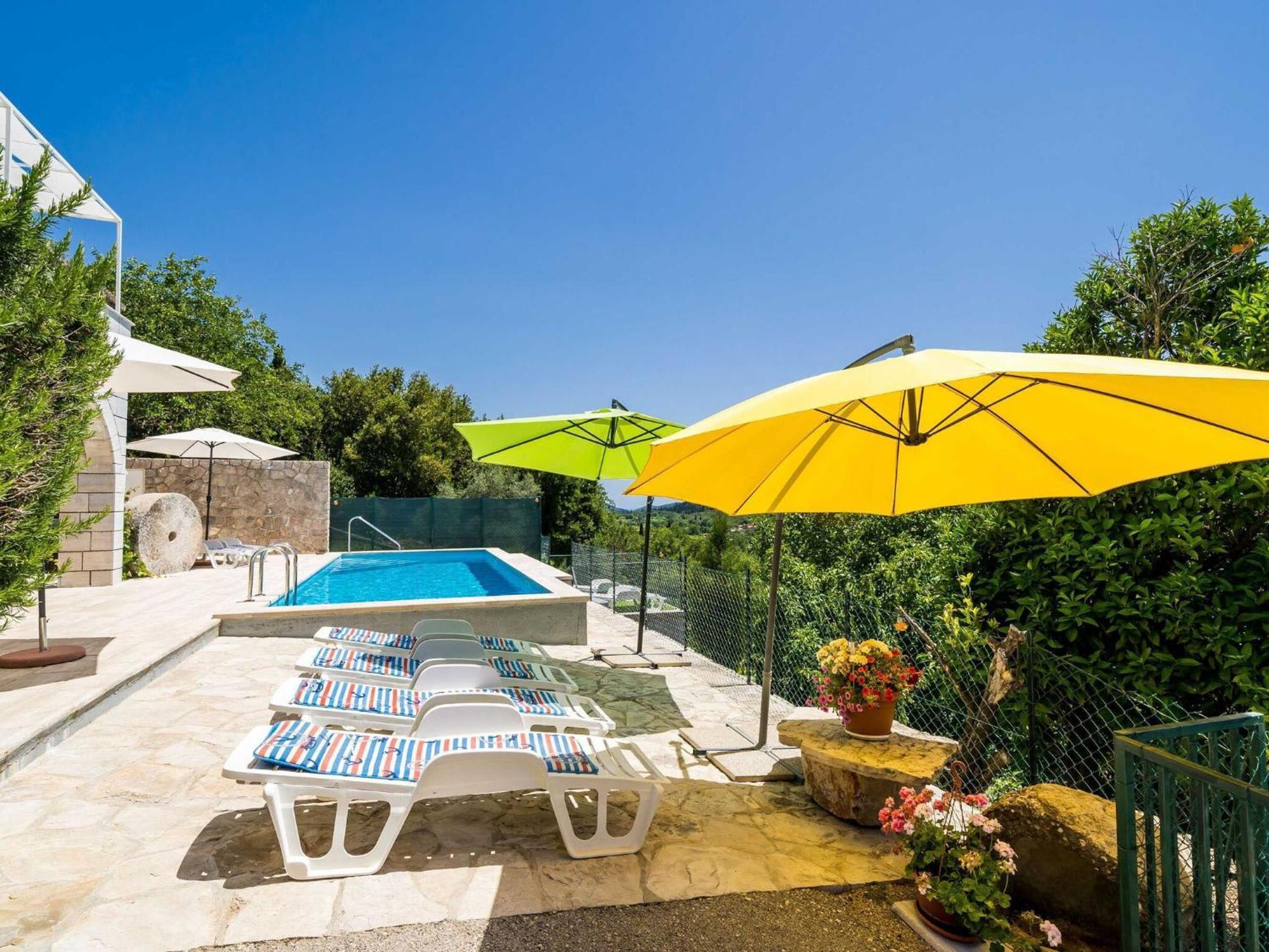 House Ko An-Four Bedroom Villa With Terrace And Swimming Pool Gruda Kültér fotó